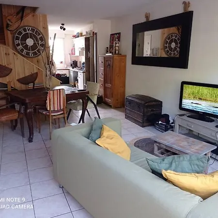 Maison Chaleureuse Esprit Bassin . *